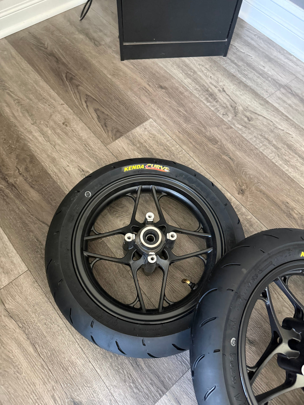 Tubeless Supermoto Wheels (Tuttio / Yozma)
